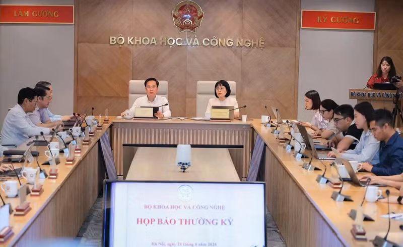Delegates at the regular press briefing on August 28 hosted by Ministry of Science and Technology (Photo: mst.gov.vn.webp)