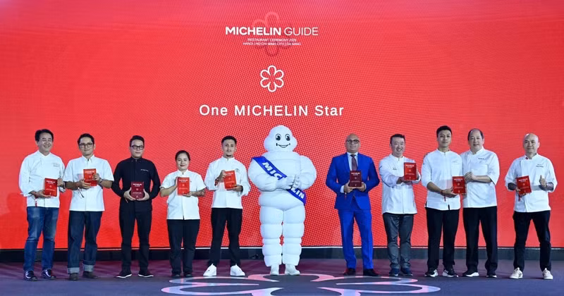 Representatives of the restaurants awarded one-star Michelin. (Photo: Organising Committee)
