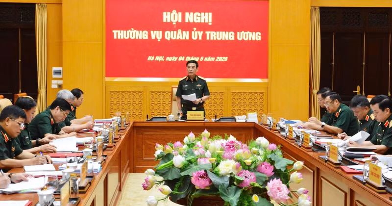General Phan Van Giang, Politburo member, Deputy Secretary of the Central Military Commission, Deputy Prime Minister, and Minister of National Defence, chaired the conference.