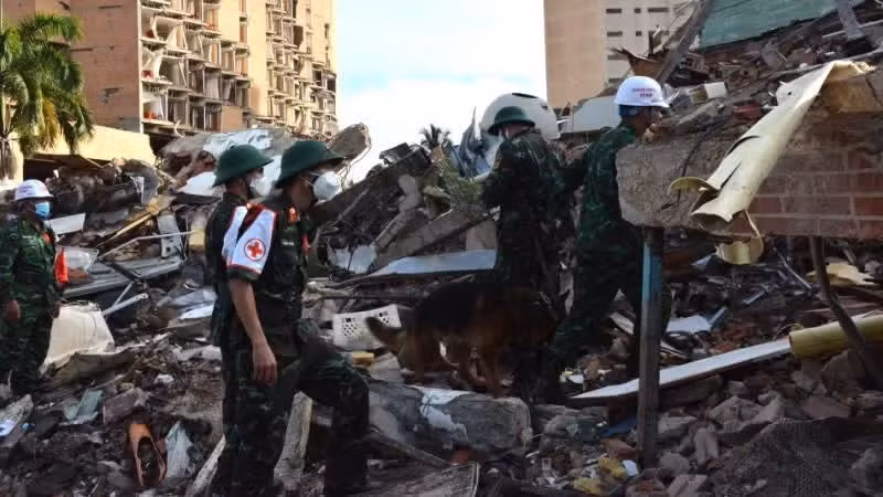 The Vietnamese rescue team searches for victims in an earthquake-hit area.
