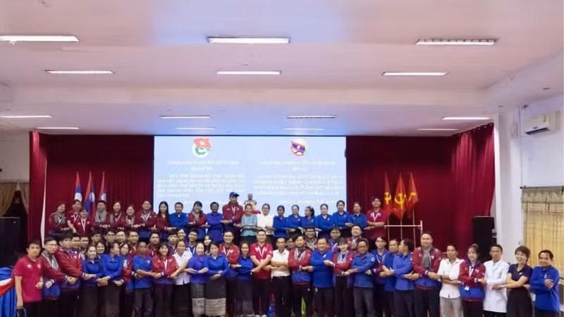 Vietnamese, Lao youth strengthen bonds, contribute to bilateral ties. (Photo: VNA)