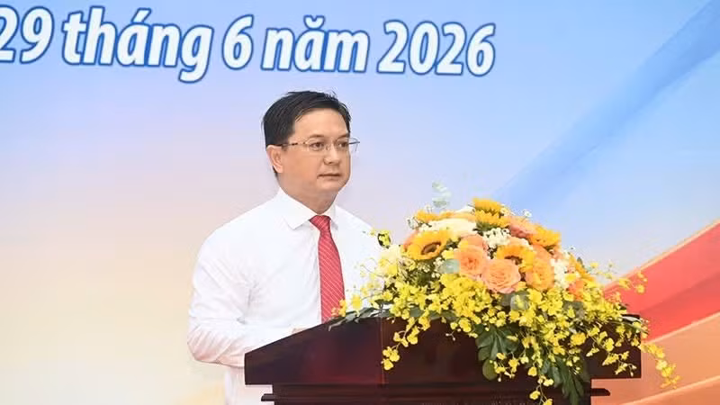 Nguyen Manh Cuong, Vice Chairman of the Ho Chi Minh City People's Committee, delivers remarks at the opening ceremony. (Photo: Quoc Thanh)