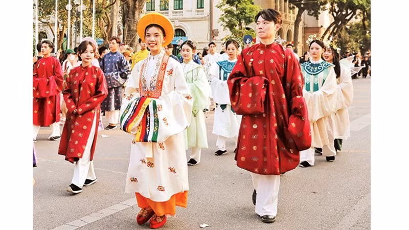 Distinctive cultural events in Viet Nam draw substantial numbers of tourists. (Photo: K. MINH)