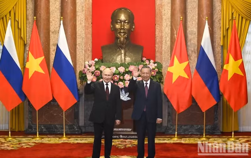 President To Lam holds talks with Russian President Vladimir Putin in Ha Noi in June 2024. (File photo: DUY LINH)