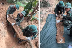 Team 584 under the Political Department of the Quang Tri Provincial Military Command recovers war martyr remains in Quang Tri Ward. (Photo: Quang Tri Provincial Military Command)