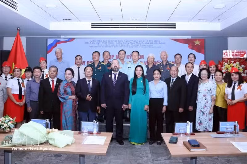 Participants at the event held in Ho Chi Minh City on May 7 to mark the 81st anniversary of Victory Day of the Soviet people in the Great Patriotic War. (Photo: VNA)