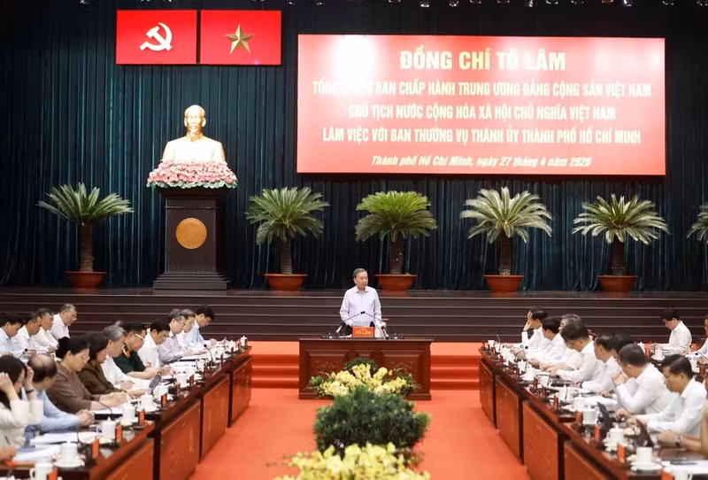 Party General Secretary and State President To Lam speaks at the event. (Photo: VNA)