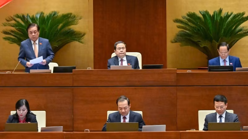 National Assembly Chairman Tran Thanh Man and Vice Chairpersons of the National Assembly chair and direct the meeting. (Photo: DANG ANH)