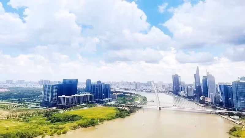 A view of the urban landscape of Ho Chi Minh City. (Photo: Tung Quang)