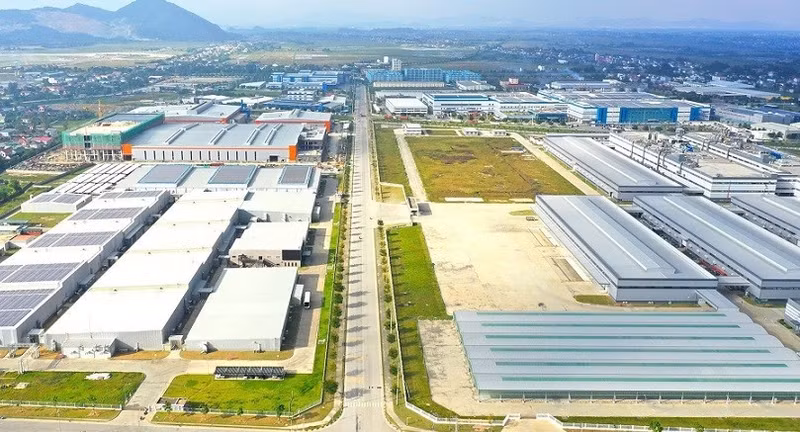 Do Lang II Industrial Cluster attracts businesses to act as satellites for large corporations and enterprises investing in the Southeast Economic Zone. (Photo: THU HUYEN)