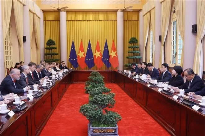 9-6-2vna-etnam-eu-relation-state-president-luong-cuong-eu-ambassador-julien-guerrier.jpg