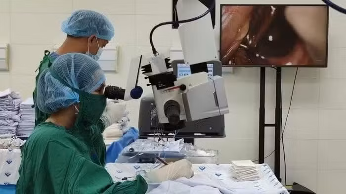 Phaco surgery at Ho Chi Minh City Eye Hospital.