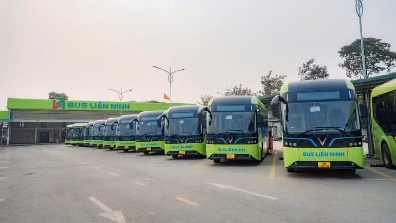 Illustrative image: Ha Noi increases the number of bus trips to serve the 2026 high school graduation exams.