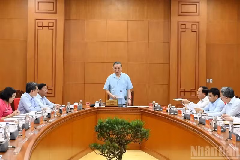 General Secretary and President To Lam chaired a working session on assessing the country’s development resources.