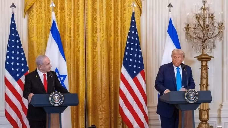 Israeli Prime Minister Benjamin Netanyahu (left) at a joint press conference with US President Donald Trump at the White House. (Photo: Xinhua/VNA)