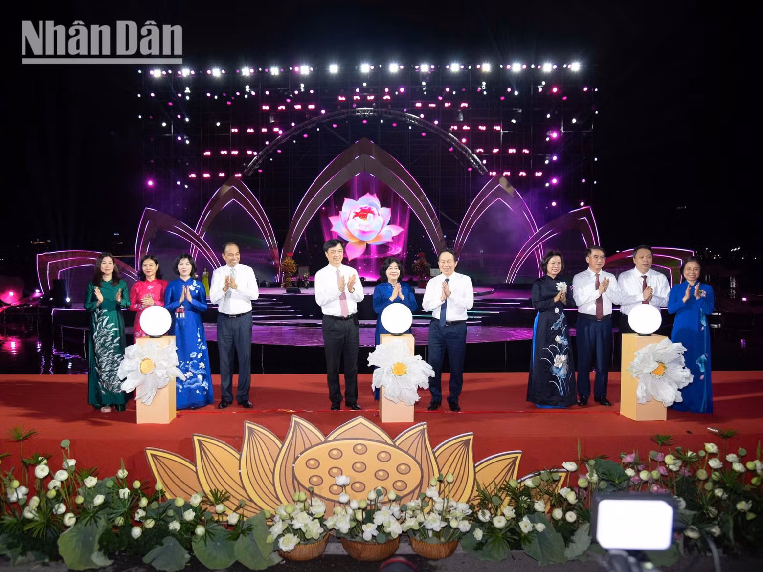 The festival is organised by the Ha Noi Department of Tourism in coordination with the People's Committee of Tay Ho Ward under the theme “The Beauty of Ha Noi Lotus”, taking place around West Lake and at cultural venues throughout the ward. It is a large-scale cultural and tourism event honouring the value of the lotus in the lives of the Vietnamese people.