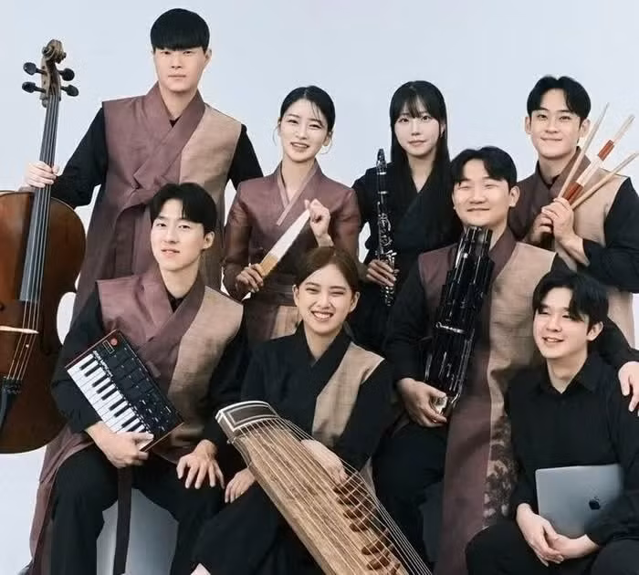 The contemporary performance of traditional Korean musical instruments (Fusion Gukak) at the programme. (Photo: Organising Committee)