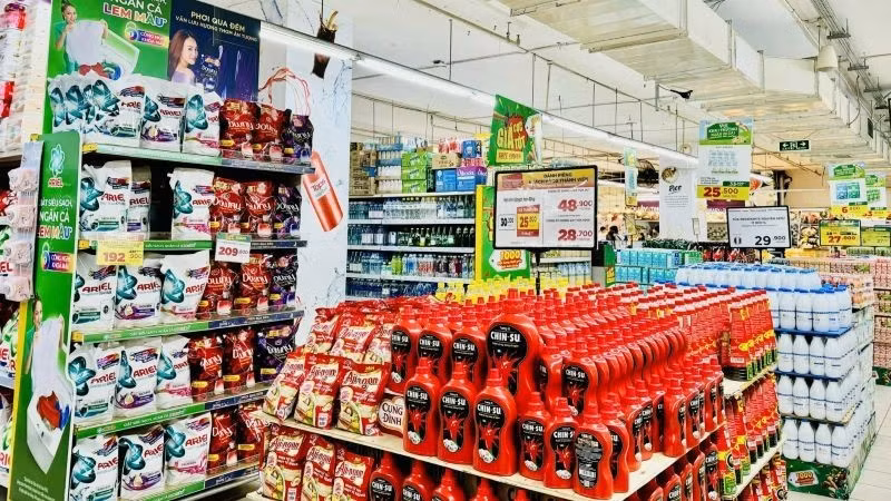 CPI in August 2025 increases by 0.05% compared to the previous month, mainly due to higher rental housing costs and dining-out expenses. (Photo: HNV)