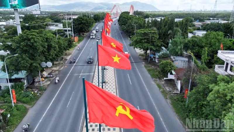 Ho Chi Minh City in the days leading up to the 1st Party Congress for the 2025–2030 term. (Photo: THE ANH)