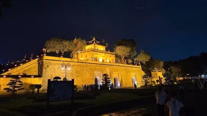 The first Cultures of the World Festival in Ha Noi takes place at the Thang Long Imperial Citadel Heritage Site. (Photo: WCF 2025)