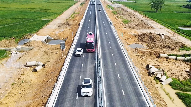 Bai Vot–Ham Nghi Expressway project.
