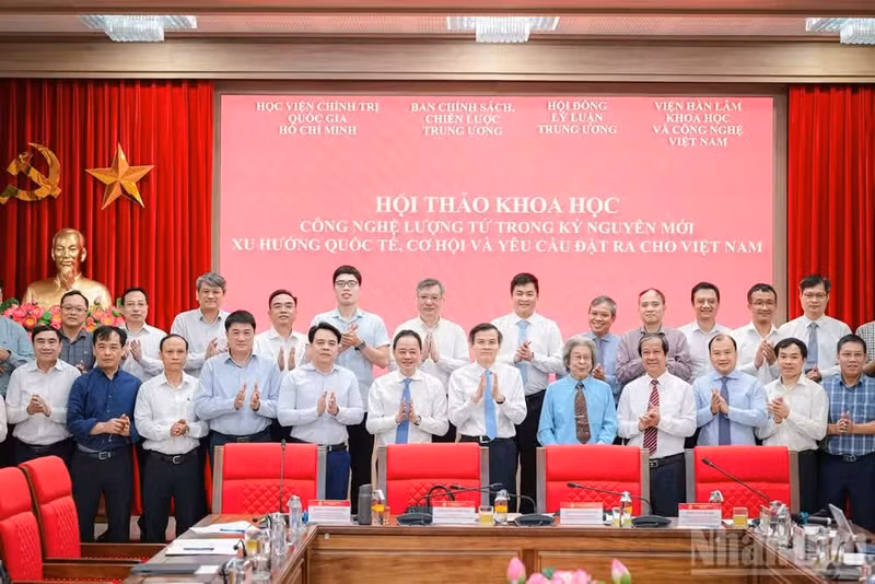 Delegates attend the conference. (Photo: BAO LONG)