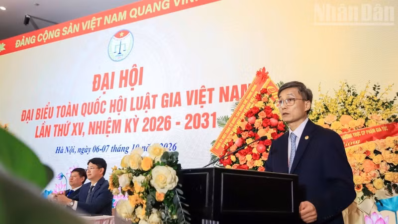 Nguyen Khanh Ngoc is elected President of the Viet Nam Lawyers Association. (Photo: HA NHUNG)