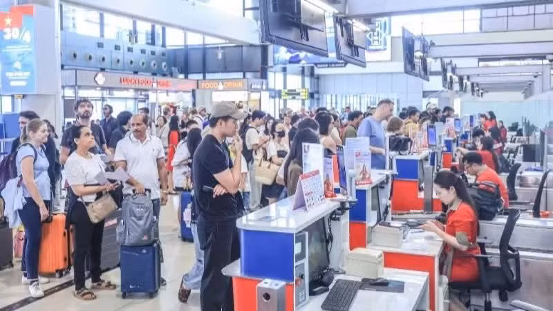 Total transport output of the aviation market reaches 1.68 million passengers and 27.45 thousand tonnes of cargo during the holidays.
