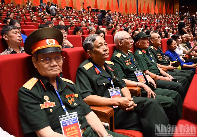 Delegates with meritorious services to the revolution attend the conference.