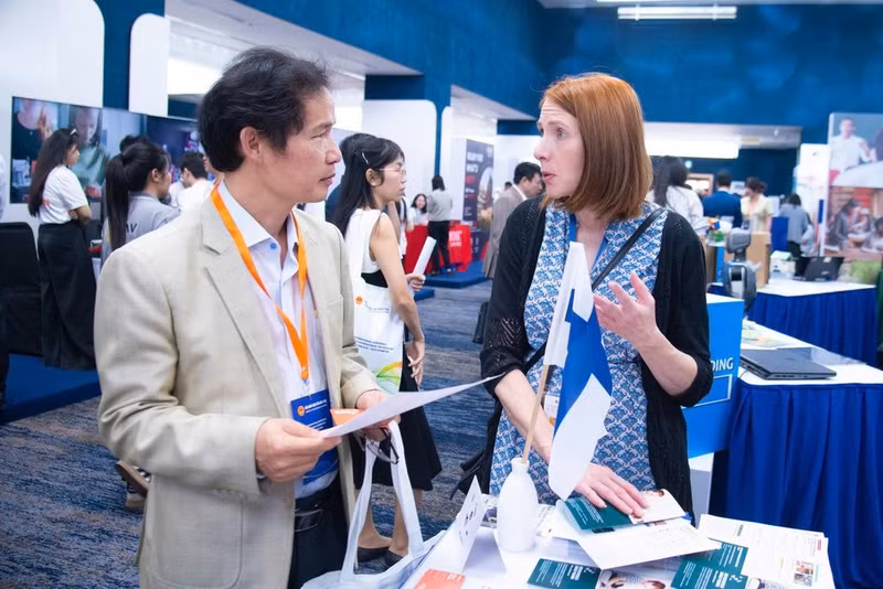 Vietnamese educational and training institutions are actively promoting international cooperation and integration in education, expanding ties with international universities and educational organisations. (Photo: NGUYEN MANH)
