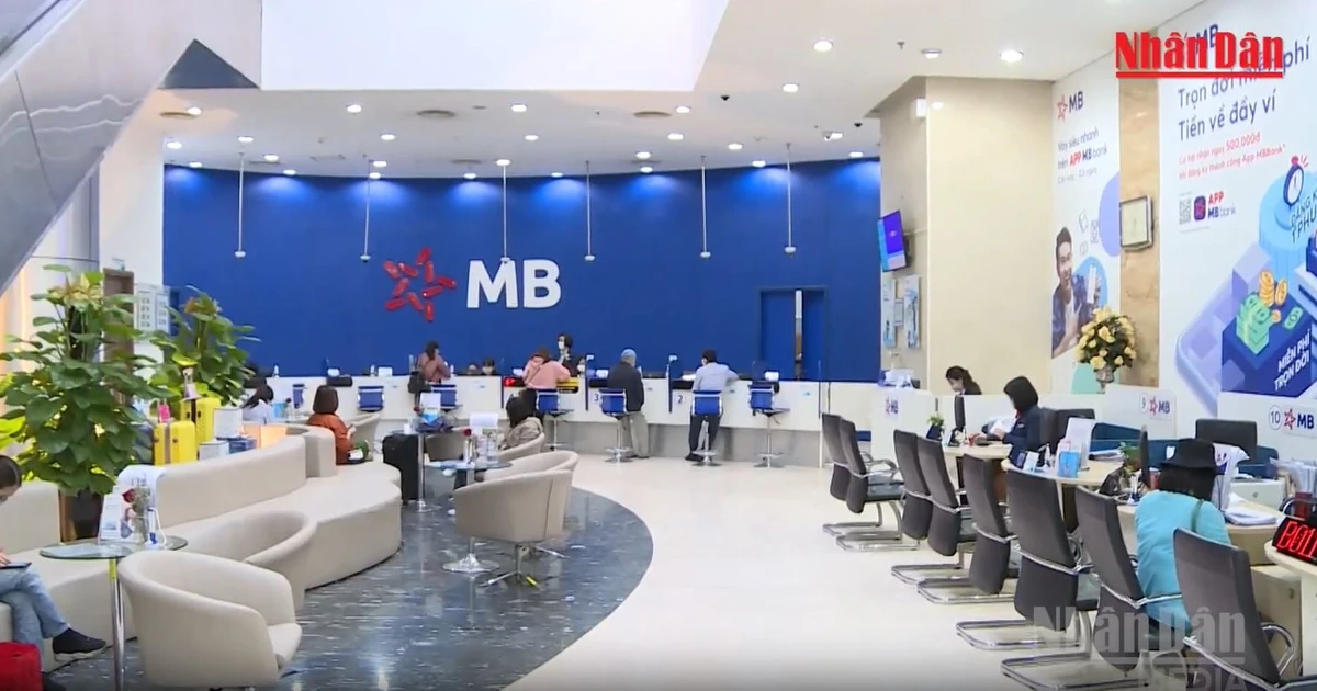 [Video] Banks cut savings interest rates following State Bank directive