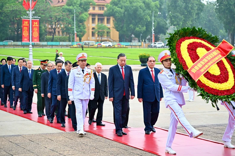 Infographic Learning Events Party, State leaders pay tribute to President Ho Chi Minh