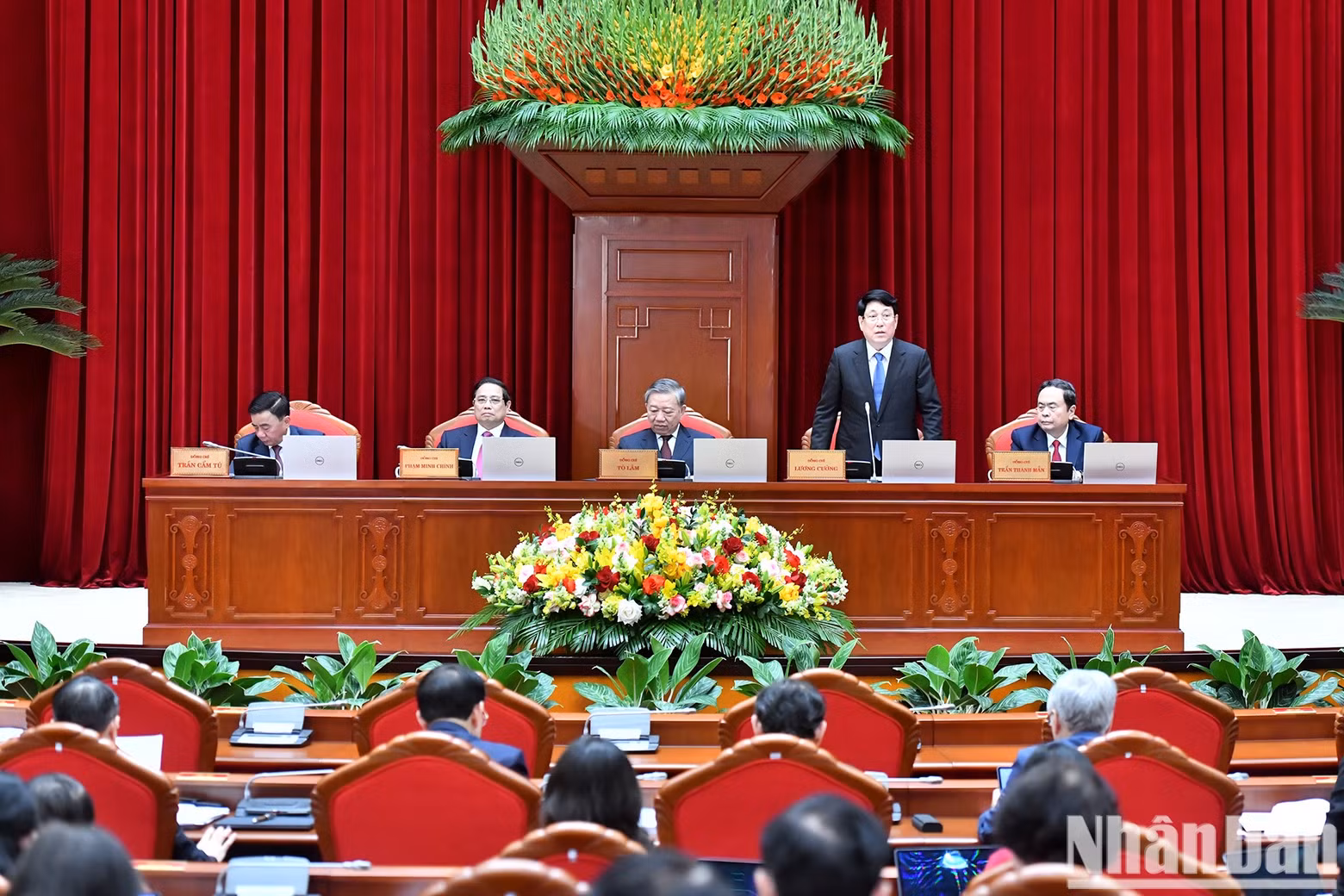 President Luong Cuong presides over the opening session.