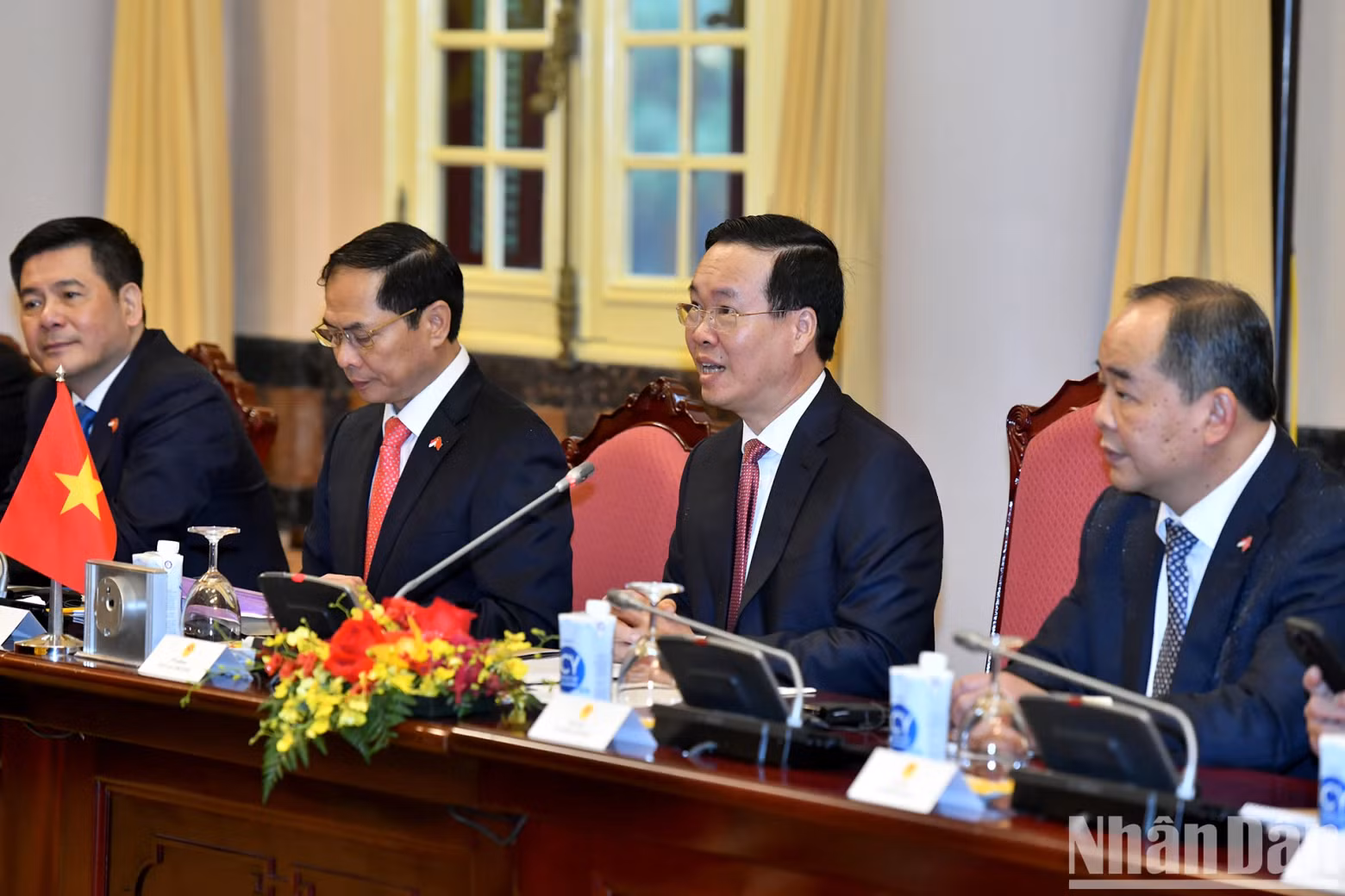 President Vo Van Thuong speaks at the talks.