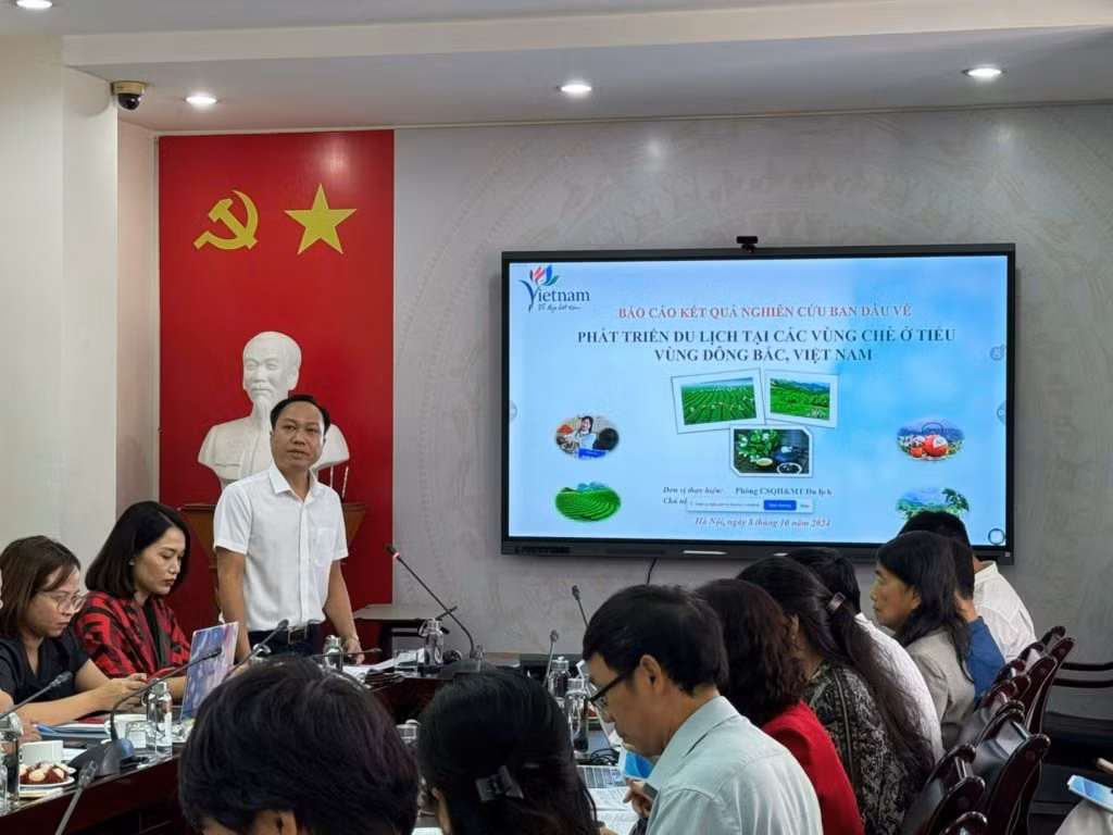 Dr Le Quang Dang from the Institute for Tourism Development Research speaks at the worskhop (Photo: itdr.org.vn) Dr Le Quang Dang from the Institute for Tourism Development Research speaks at the worskhop (Photo: itdr.org.vn)