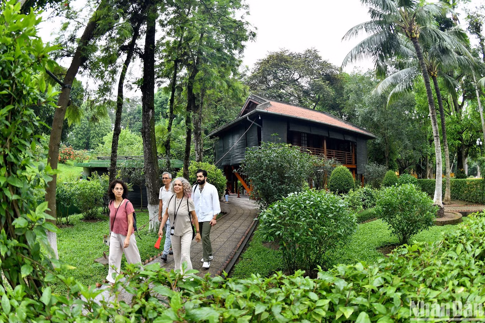 Foreign visitors at the President Ho Chi Minh Relic Site. Foreign visitors at the President Ho Chi Minh Relic Site.