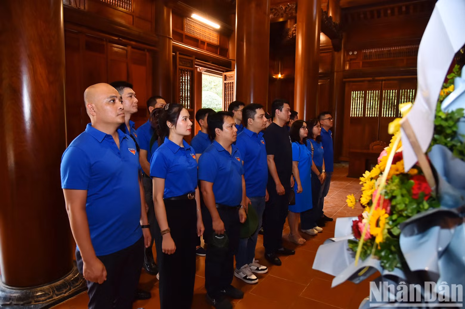 Earlier, the delegates offered incense to commemorate President Ho Chi Minh at the memorial house to President Ho Chi Minh, under the Kim Lien special national heritage site, in Nam Dan District.