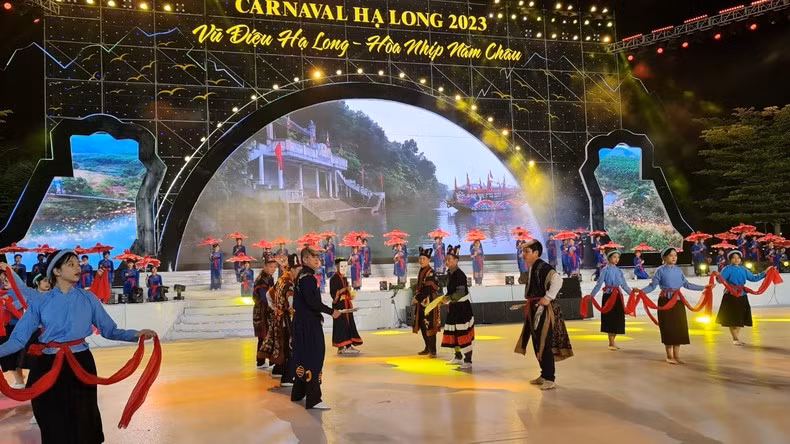 The colours of the various ethnic groups of Quang Ninh Province.