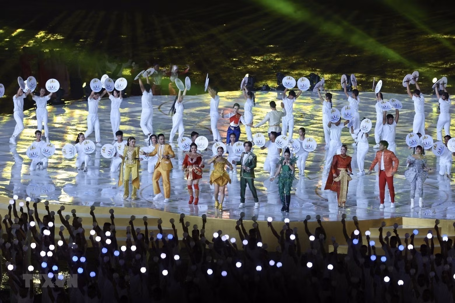 A performance at the closing ceremony of the 32nd SEA Games.