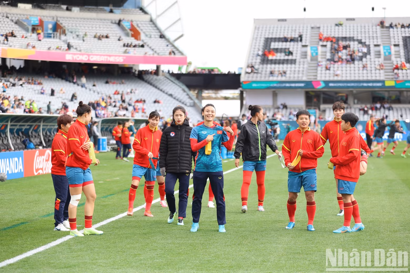 The Vietnamese players are ready for the challenging match against the defending champions.