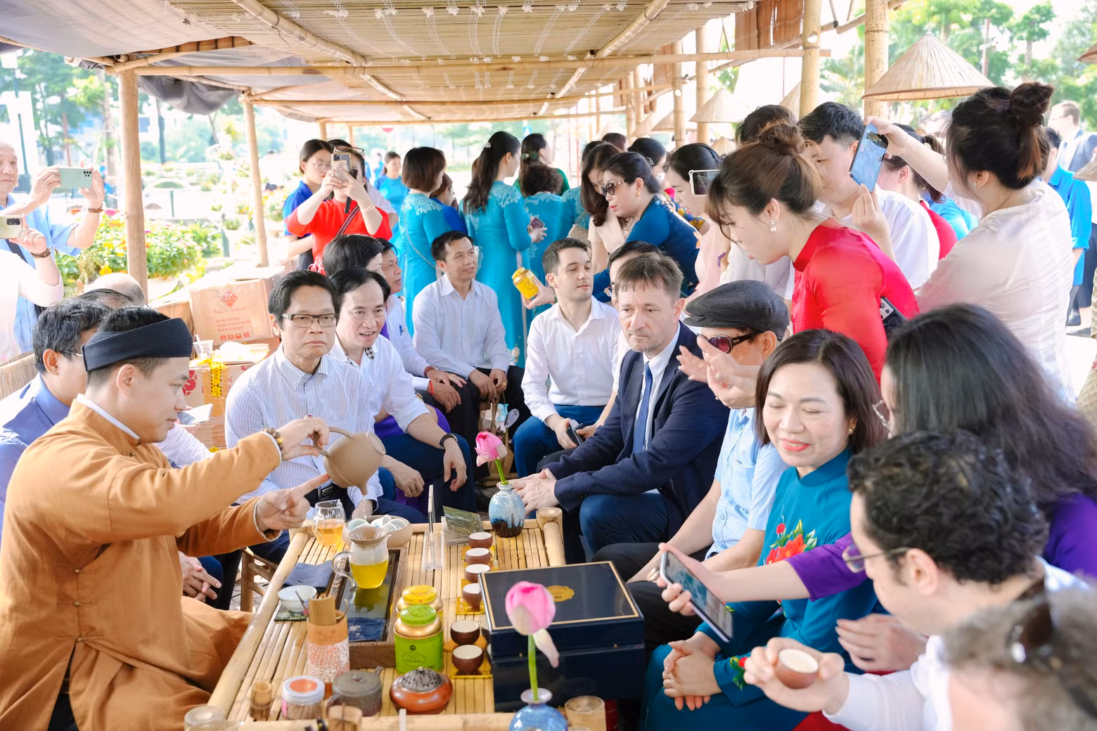 Delegates participating in the Friendship Tree Planting programme.