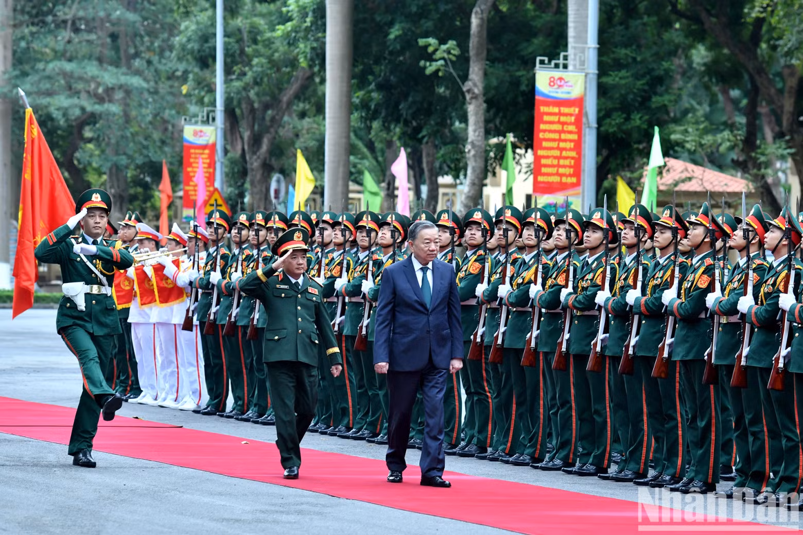 General Secretary To Lam attends the ceremony.