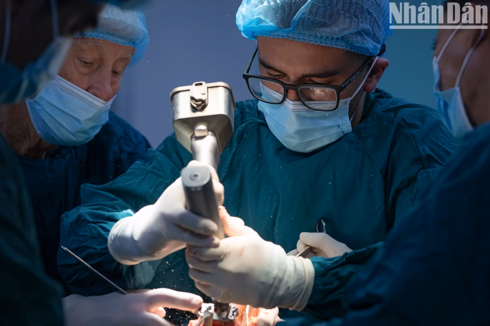 American doctors performing a surgery.