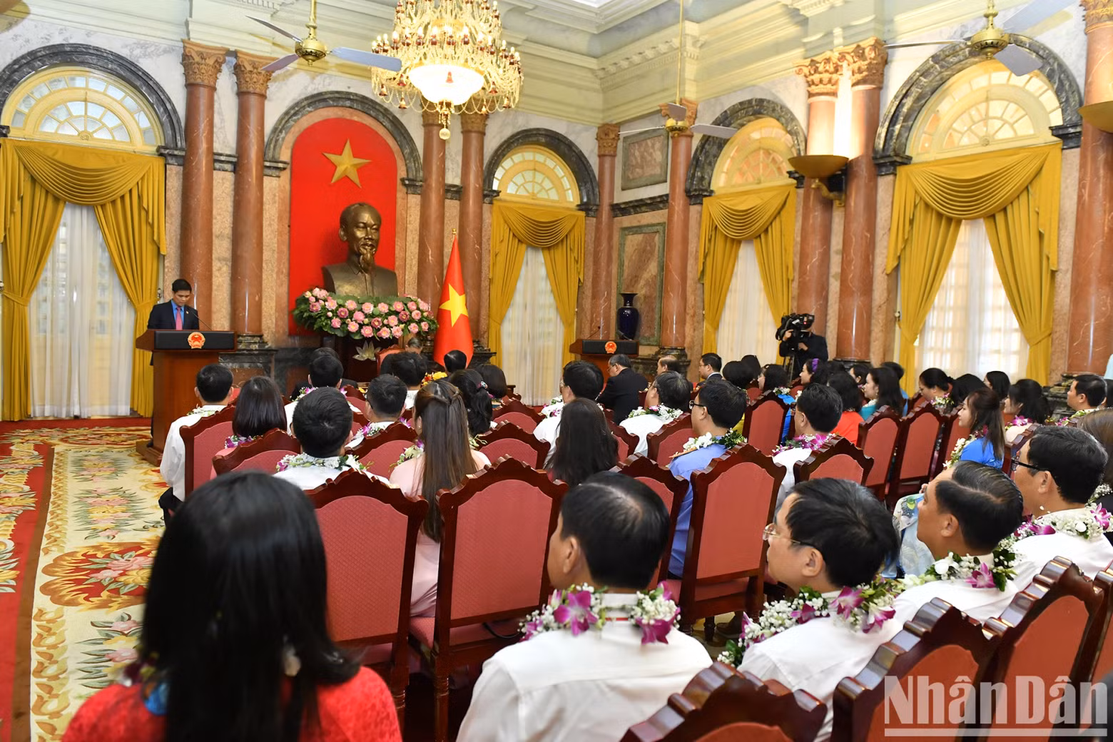 A view of the meeting.