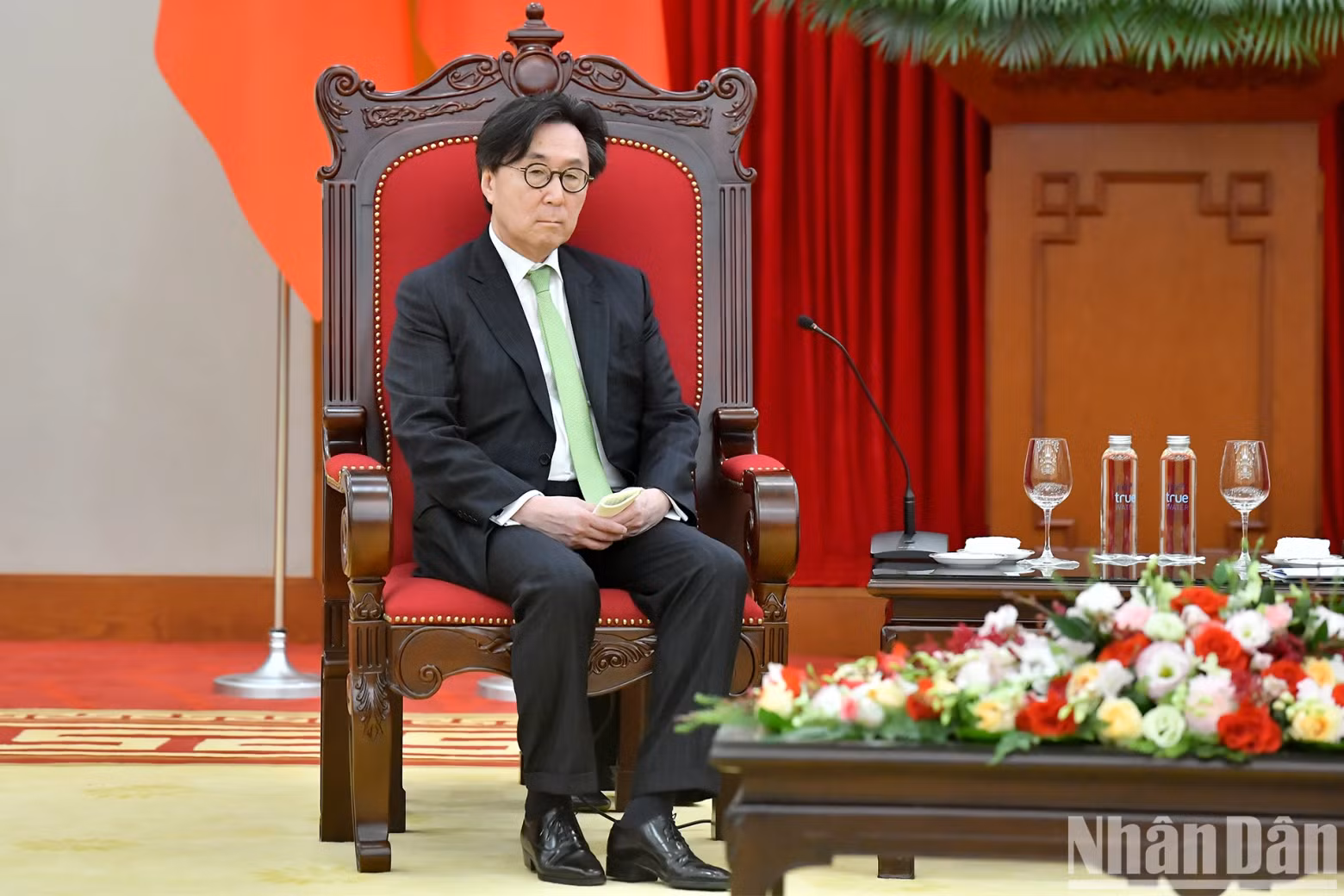 Chang Ho-jin, Special Advisor on Foreign Affairs and Security, Special Envoy of the President of the RoK speaks at the meeting.