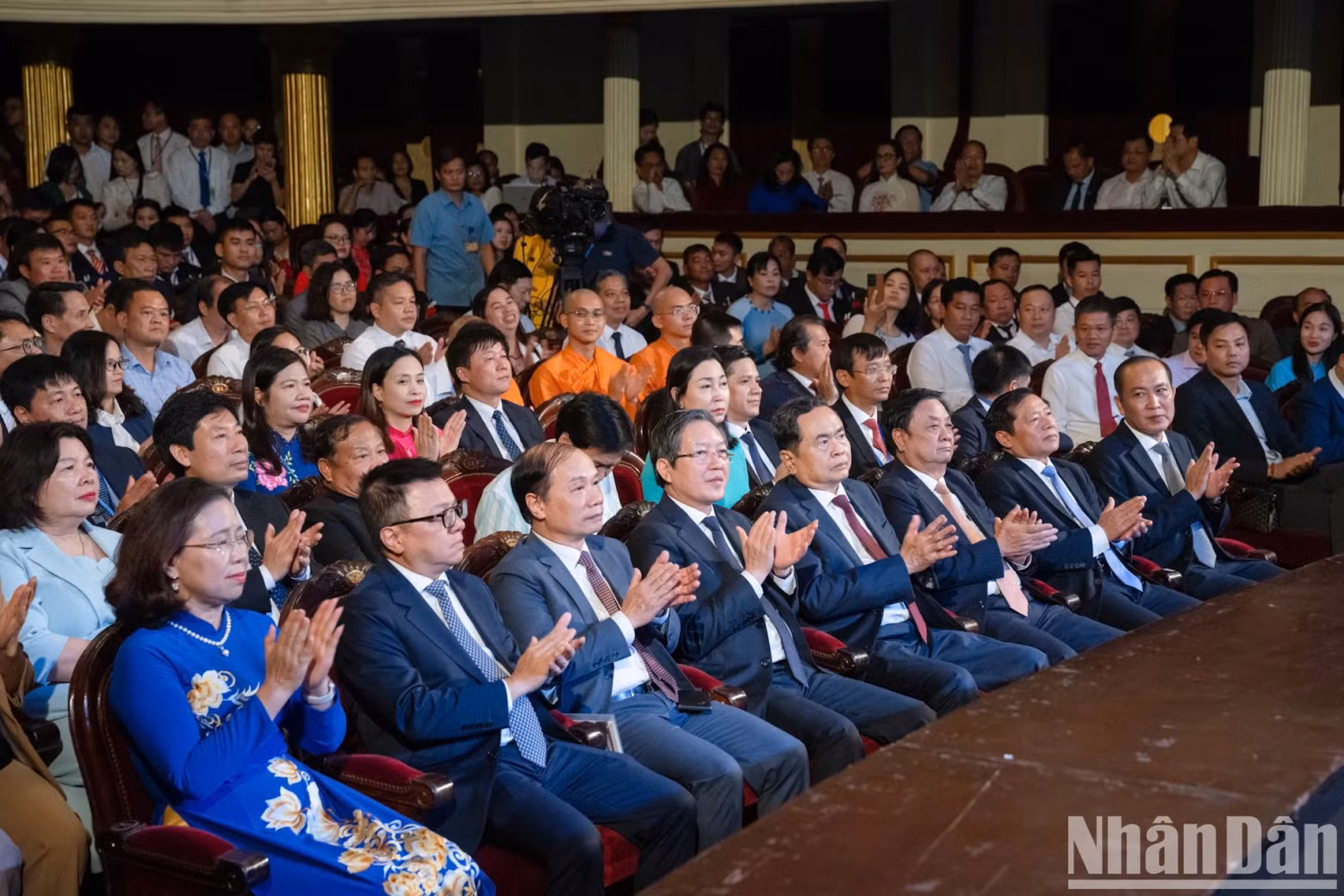 NA Chairman Tran Thanh Man and other Party and State leaders and delegates attend the programme.
