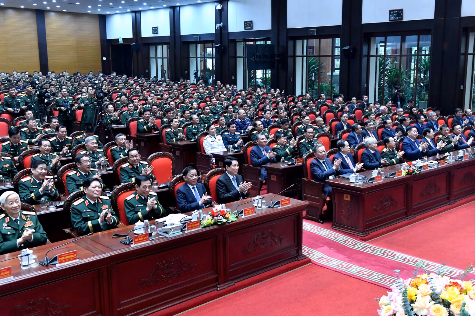 General Secretary To Lam and other incumbent and former leaders of the Party and State attend the ceremony