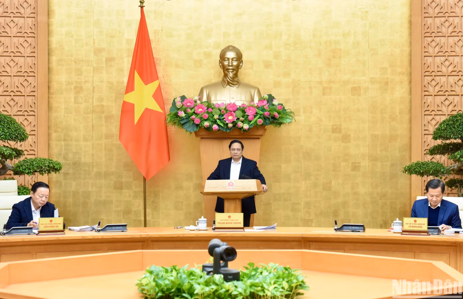 Prime Minister Pham Minh Chinh presides over the meeting on law-building in January 2024. Prime Minister Pham Minh Chinh presides over the meeting on law-building in January 2024.