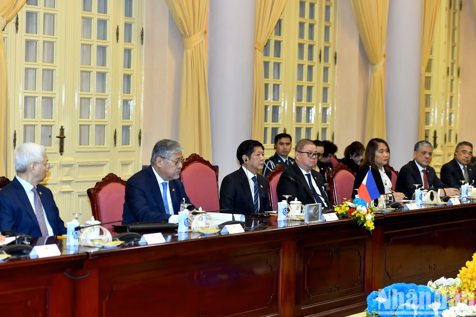 The Philippine high-ranking delegation at the talks.