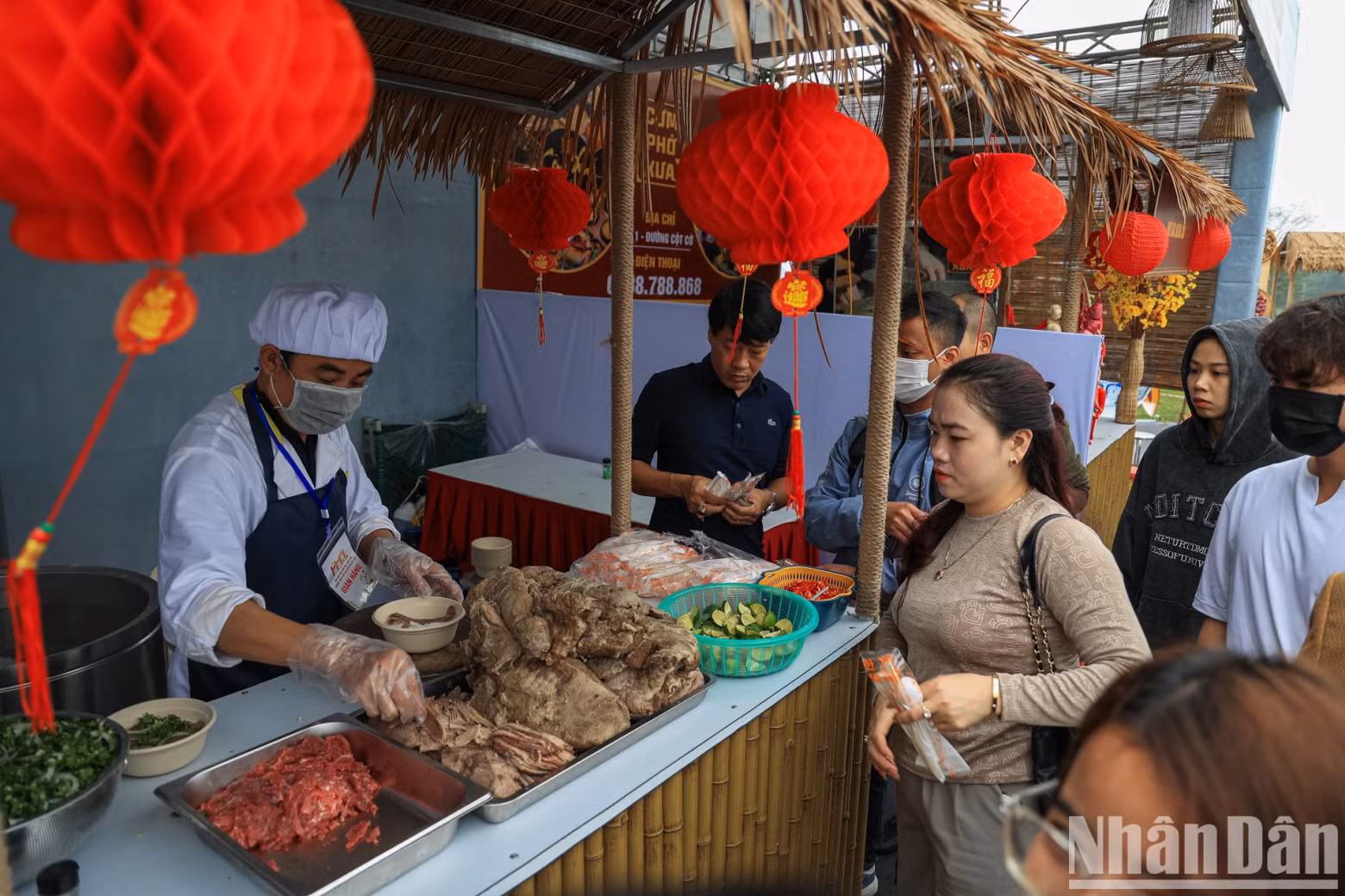 The bowls of delicious ‘pho’ from Pho Xua Restaurant are ready to serve customers.